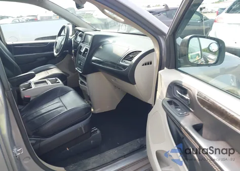 2015 Chrysler Town & Country Touring z USA, uszkodzony, nr VIN 2C4RC1BG0FR522141